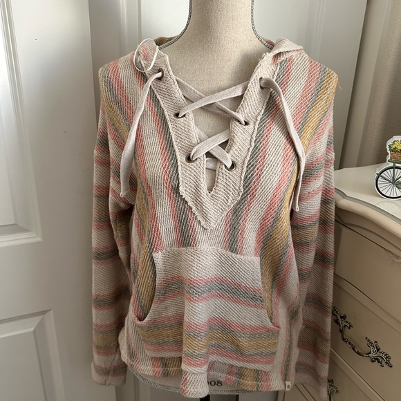 RipCurl Striped Lace-Up Hoodie - Picture 4 of 4